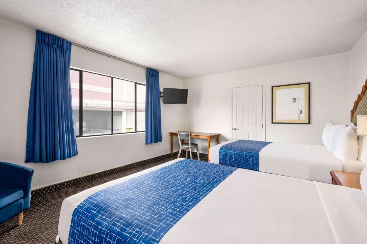Travelodge By Wyndham Las Vegas Exterior photo
