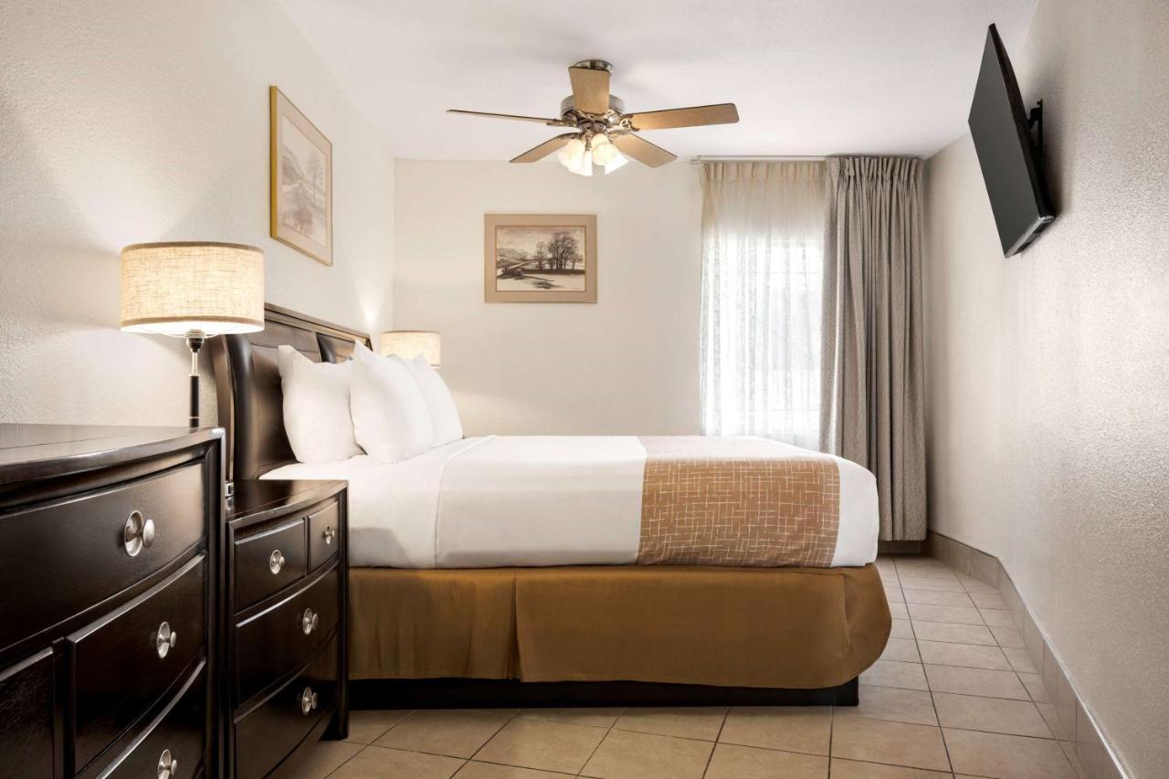Travelodge By Wyndham Las Vegas Exterior photo